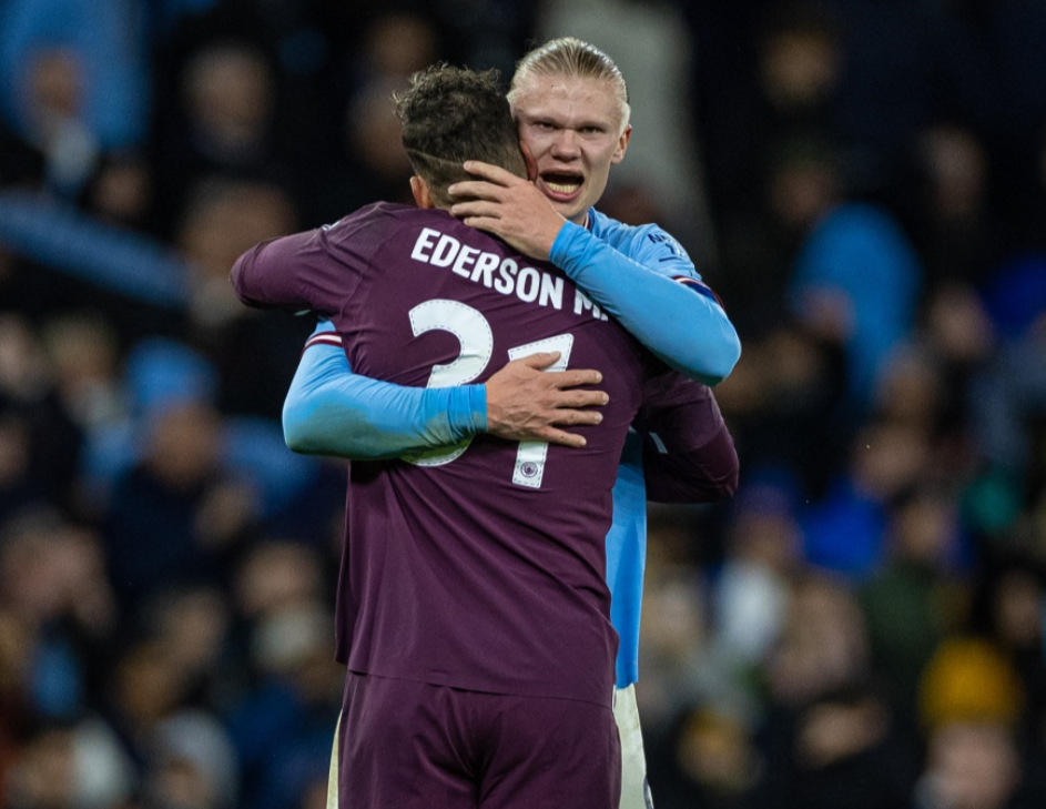 足球报：张外龙这几年一直关注铜梁龙，冲超后他独坐良久