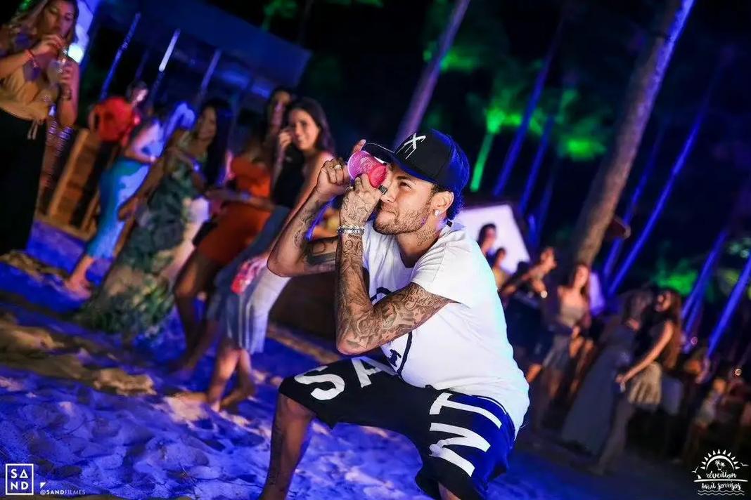 韦世豪：最后那个点球确实太牵强了；换个发型换个心情