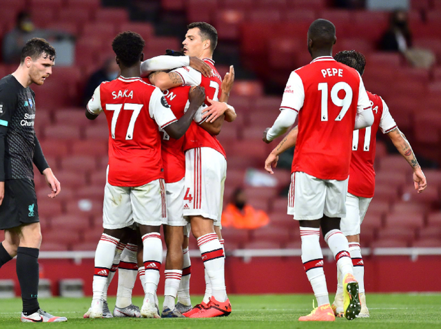 状态不佳！爱德华兹11中3得到15分5失误