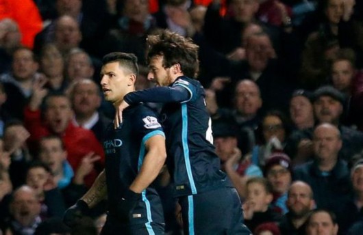 互致问候，U17世界杯期间日本队与墨西哥队在酒店相互列队致意