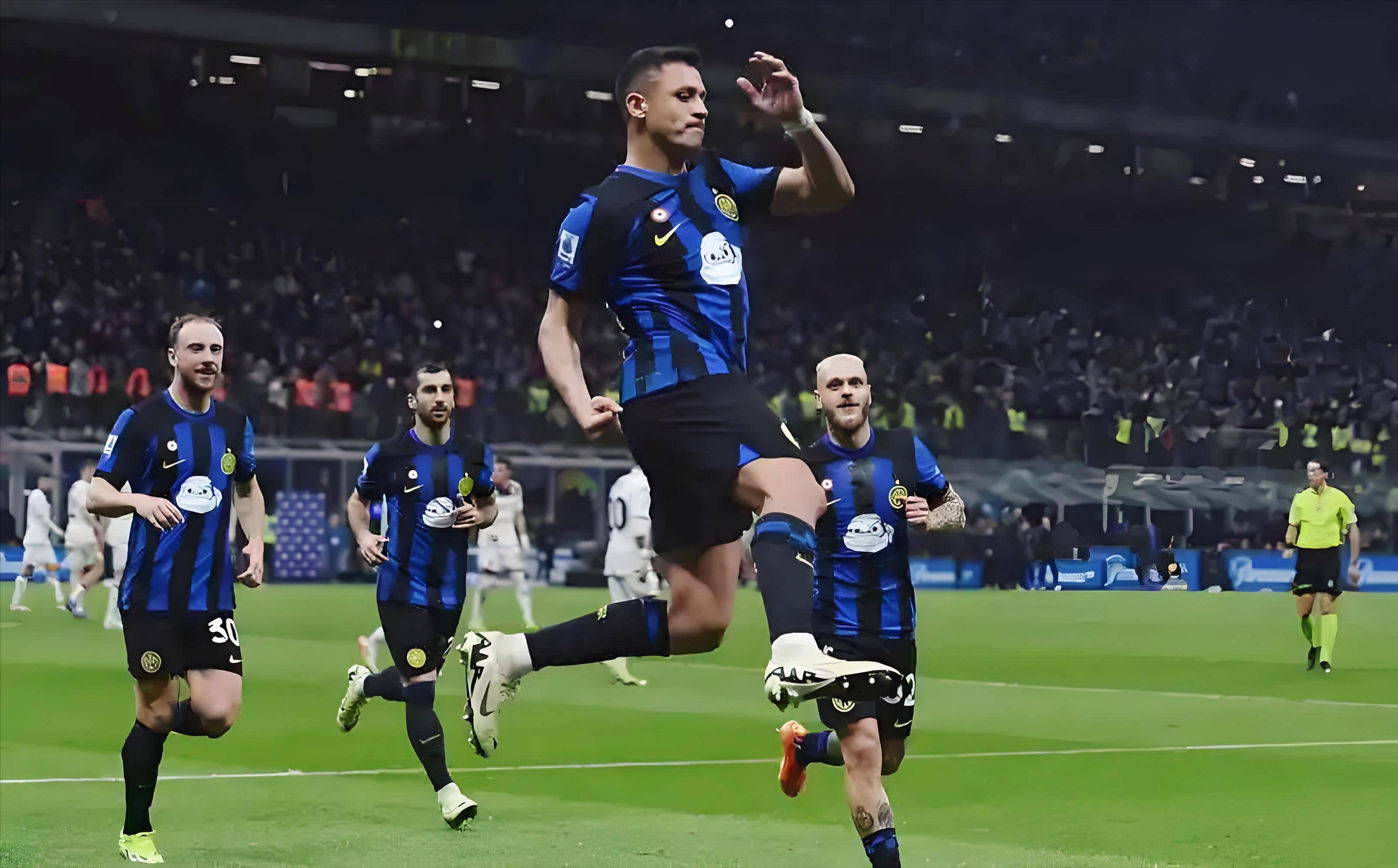 记者：海港今日上午启程前往泰国；本轮亚冠并非没有拿分机会