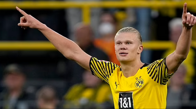 405次，梅西超越普斯卡什成为足坛历史助攻王