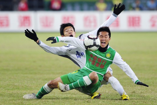 欧冠进球榜更新：梅西连续破门,