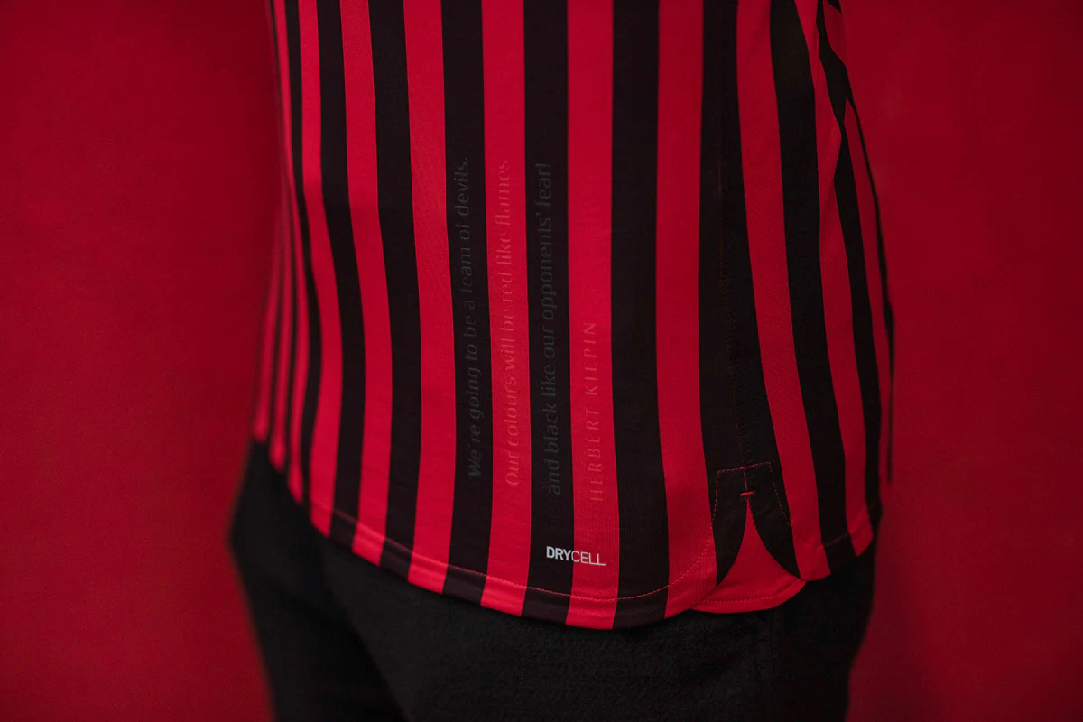 下半场3分钟内为巴萨反超比分，孔德职业生涯首次梅开二度